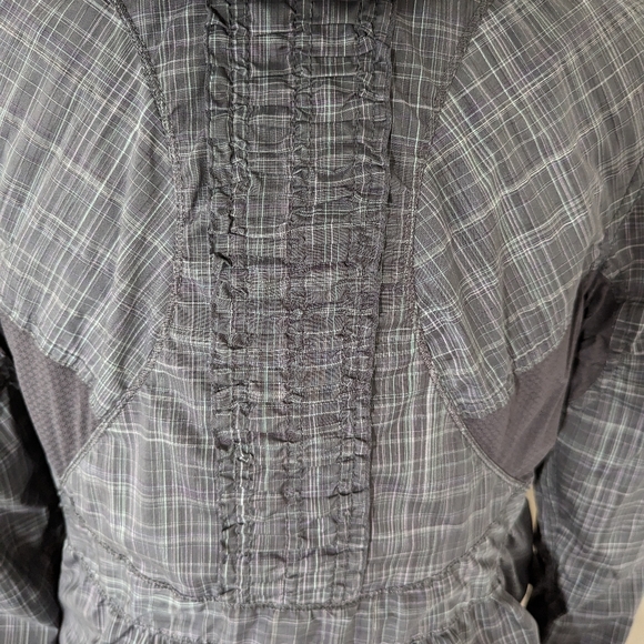 Lululemon Run Hustle jacket size 6 - Picture 3 of 8
